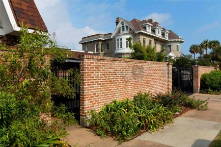 1726 Broadway