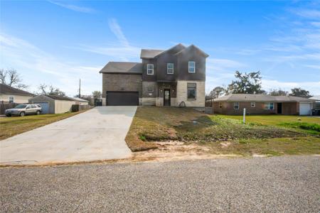 6413 N Ridgecrest Drive