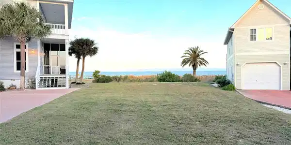 18 Old Cottage Beach Drive