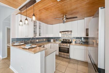 305 Baycrest Drive