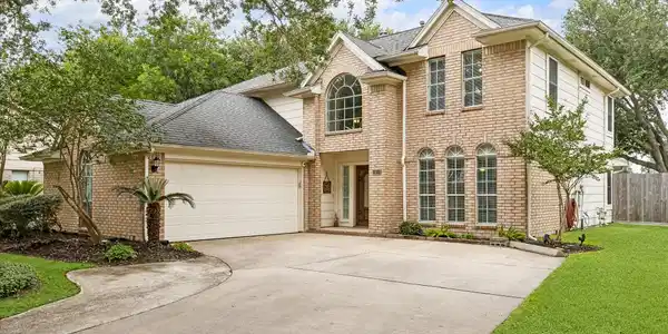 1910 Lori Court