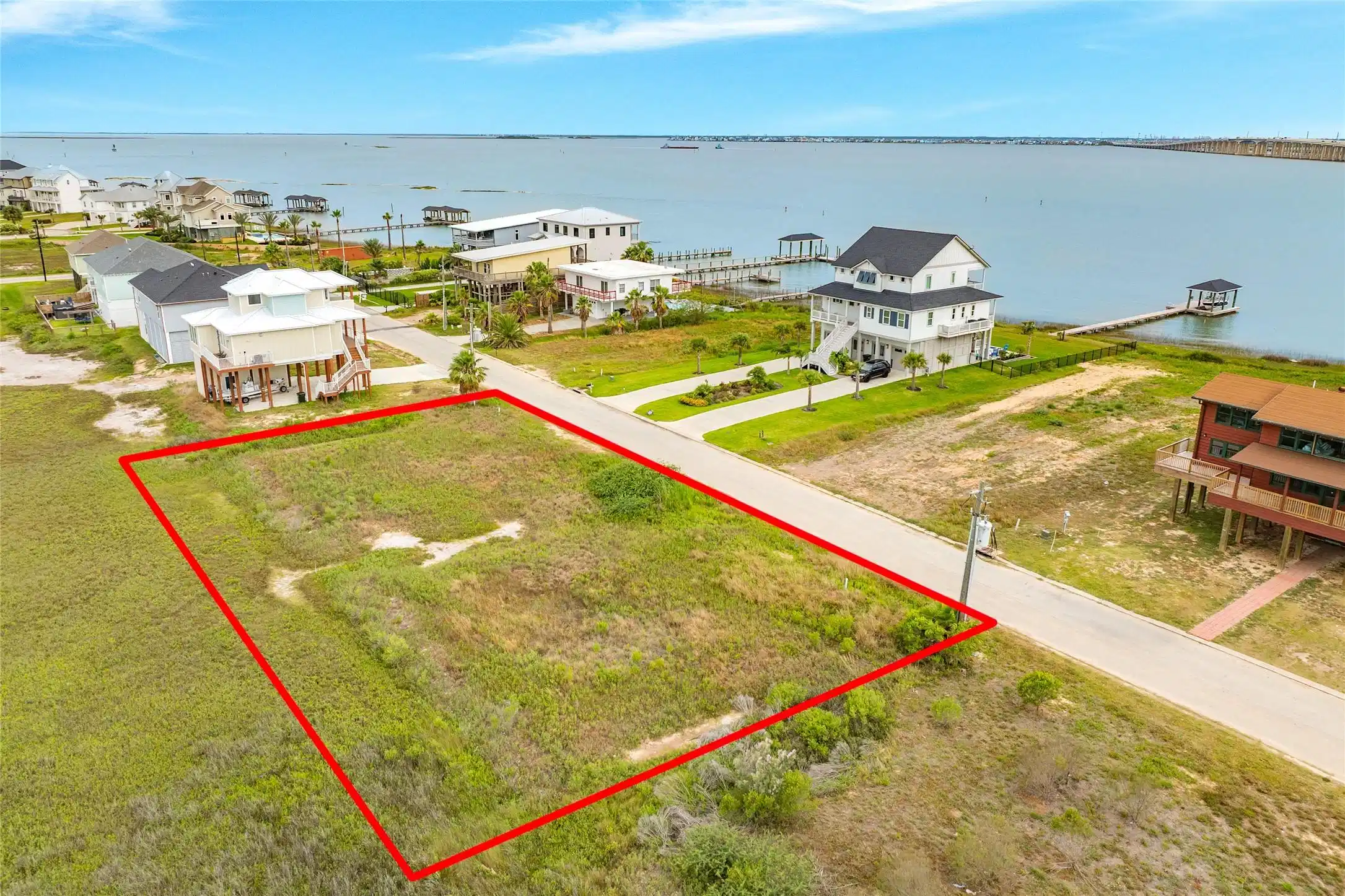 Image 1: Welcome to 9115 West Bay Rd!