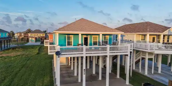 876 Palmetto Drive
