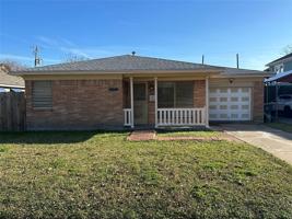 4511 Ave R 1/2
