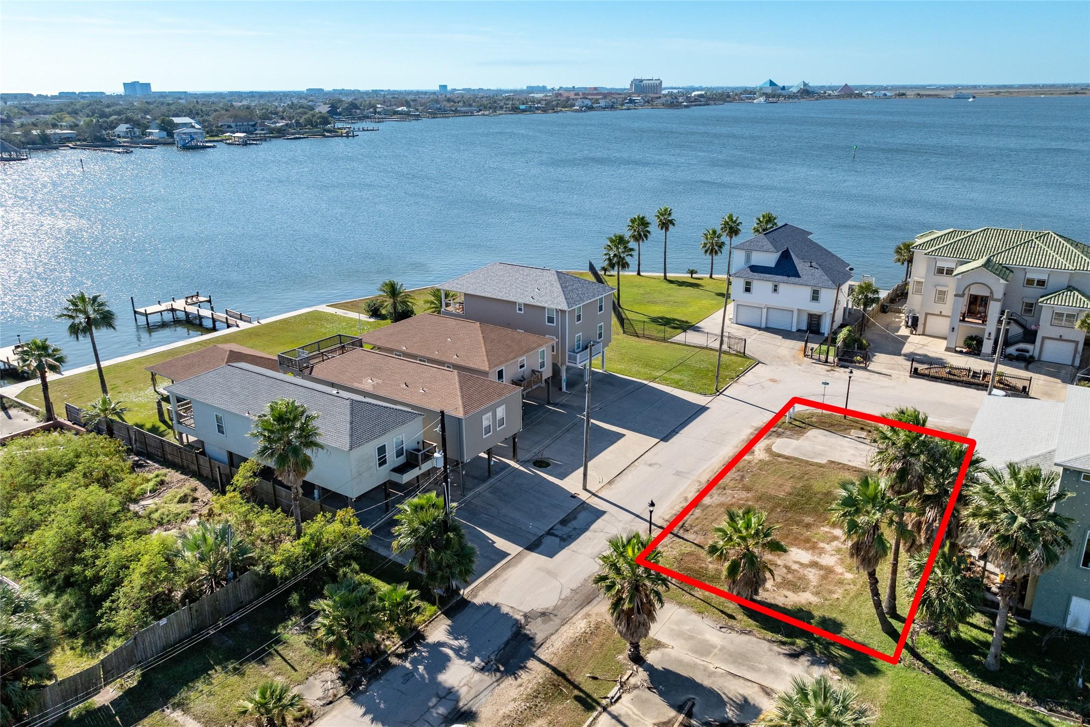 Image 3: Location of lot facing West.  With Moody Gardens P