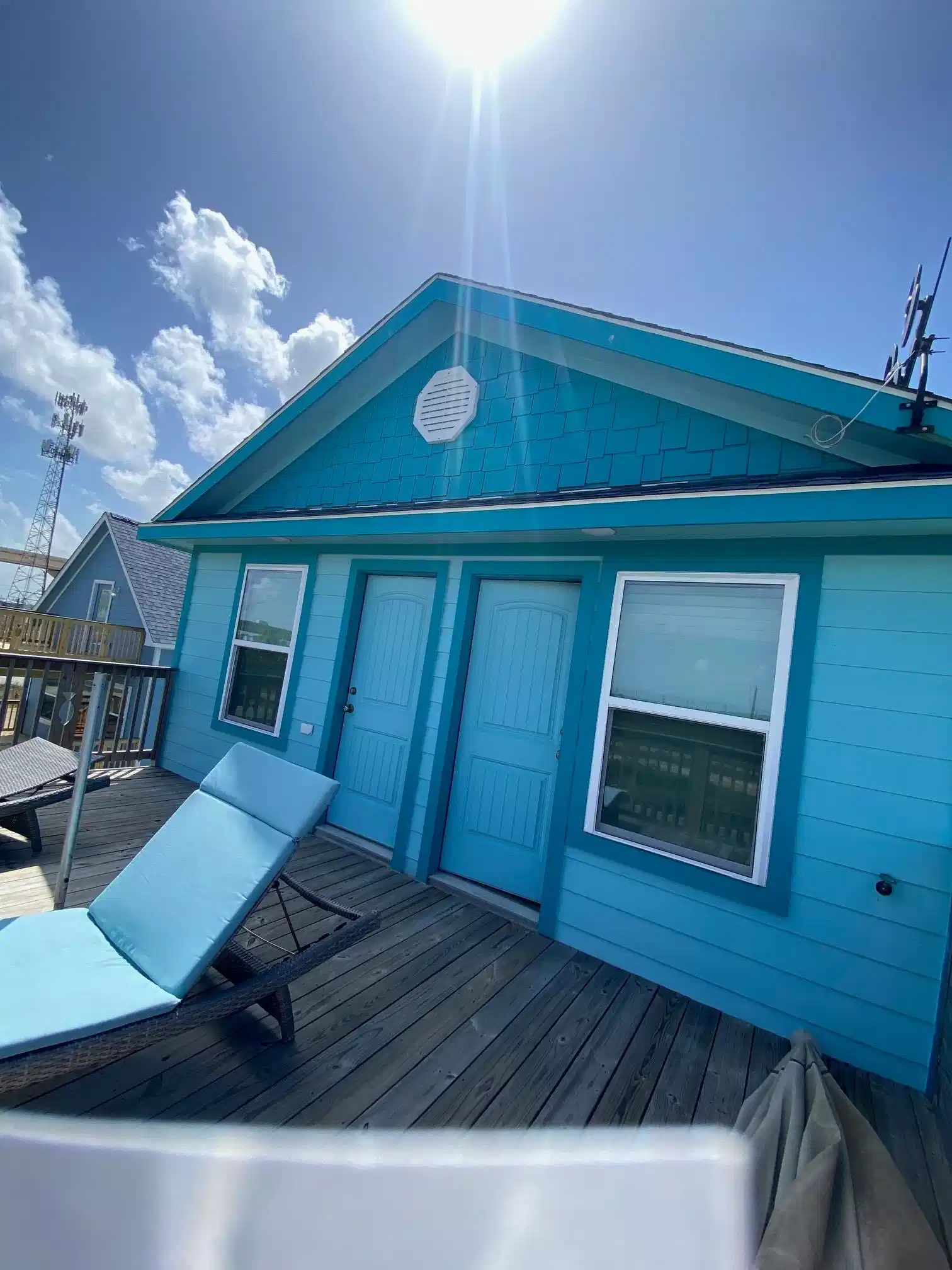 Image 1: Balcony Deck accessible from both Bedrooms