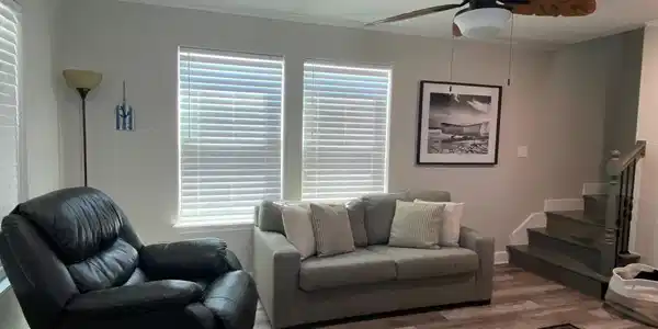 Image 4: View of Living Area from Kitchen