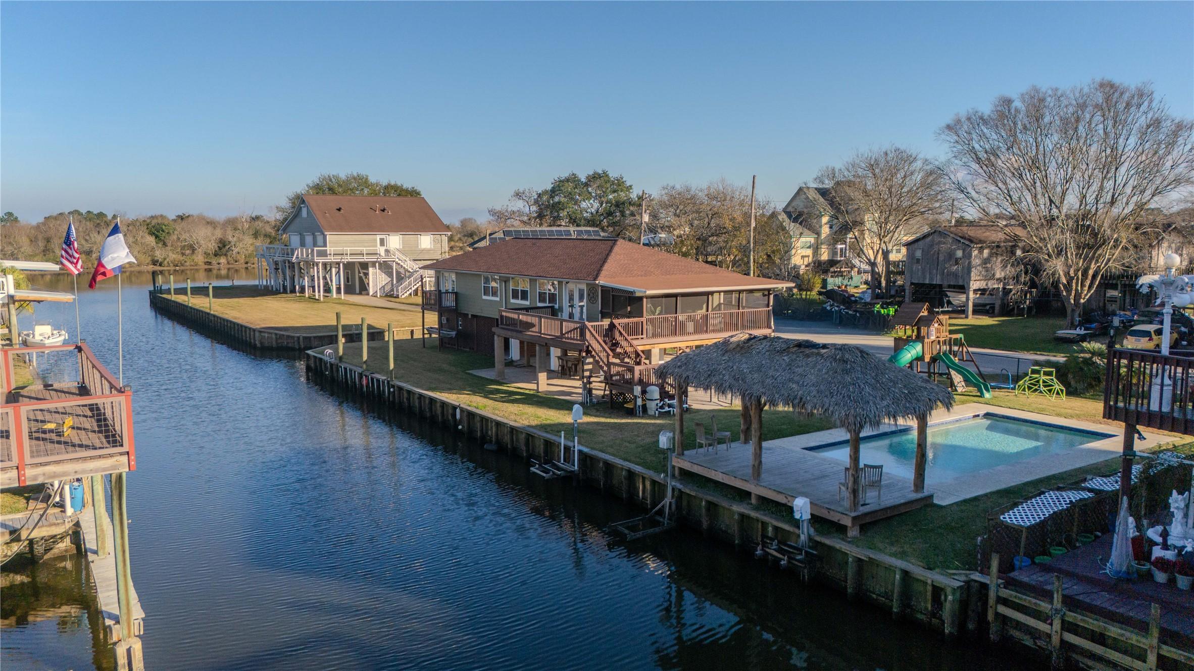 Image 4: DEEP 10' CANAL