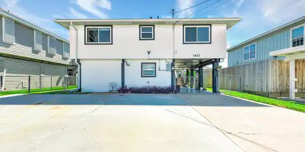140 Tarpon Street