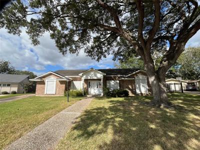 18203 Carriage Lane