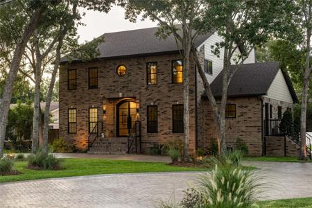 299 Lakeshore Drive