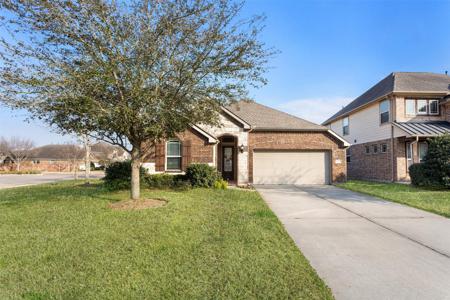 1411 Nacogdoches Valley Drive