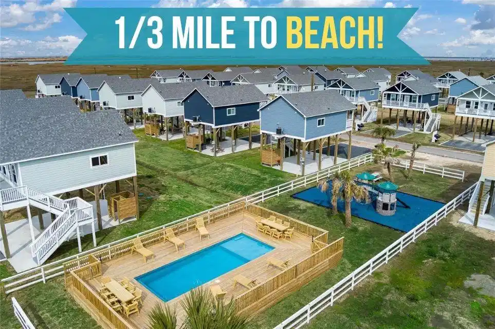 Image 1: Beach days are always close to home, with the shor
