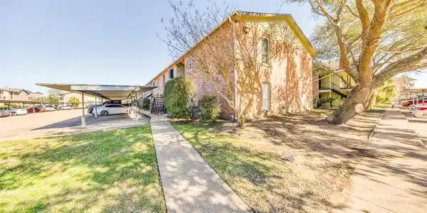 18800 Egret Bay Boulevard