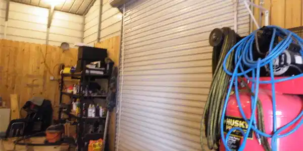 Image 4: Additional 12 ft bay door