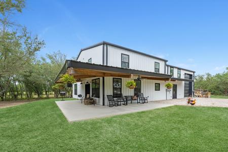 4439 W Bayshore Road
