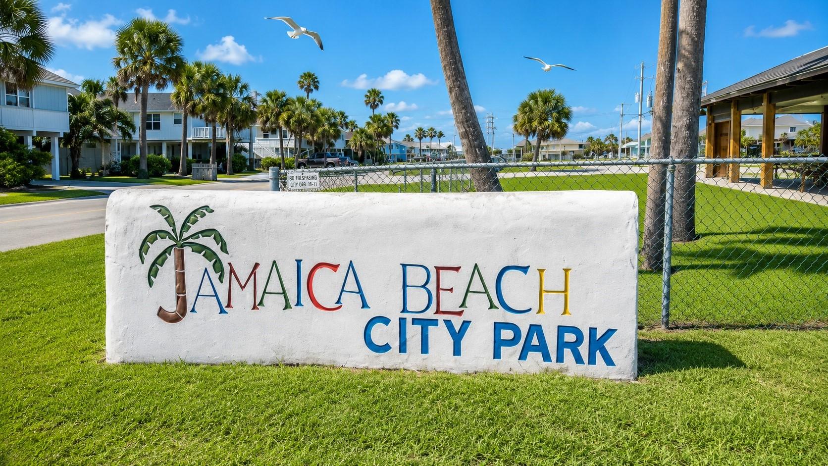 Image 2: Enjoy the City Park and private Community Neighbor
