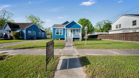 207 E Gulf Street