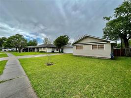 5404 Vae Drive