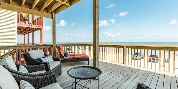 Image 3: A spacious deck