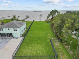 1647 Dick Bay Drive