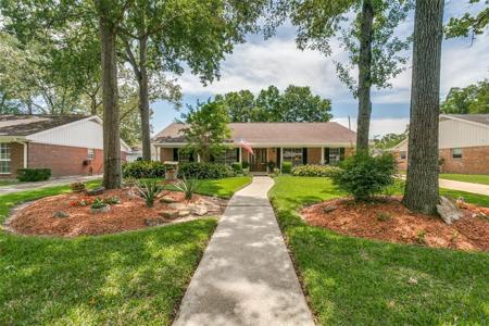 318 Hickory Ridge Drive