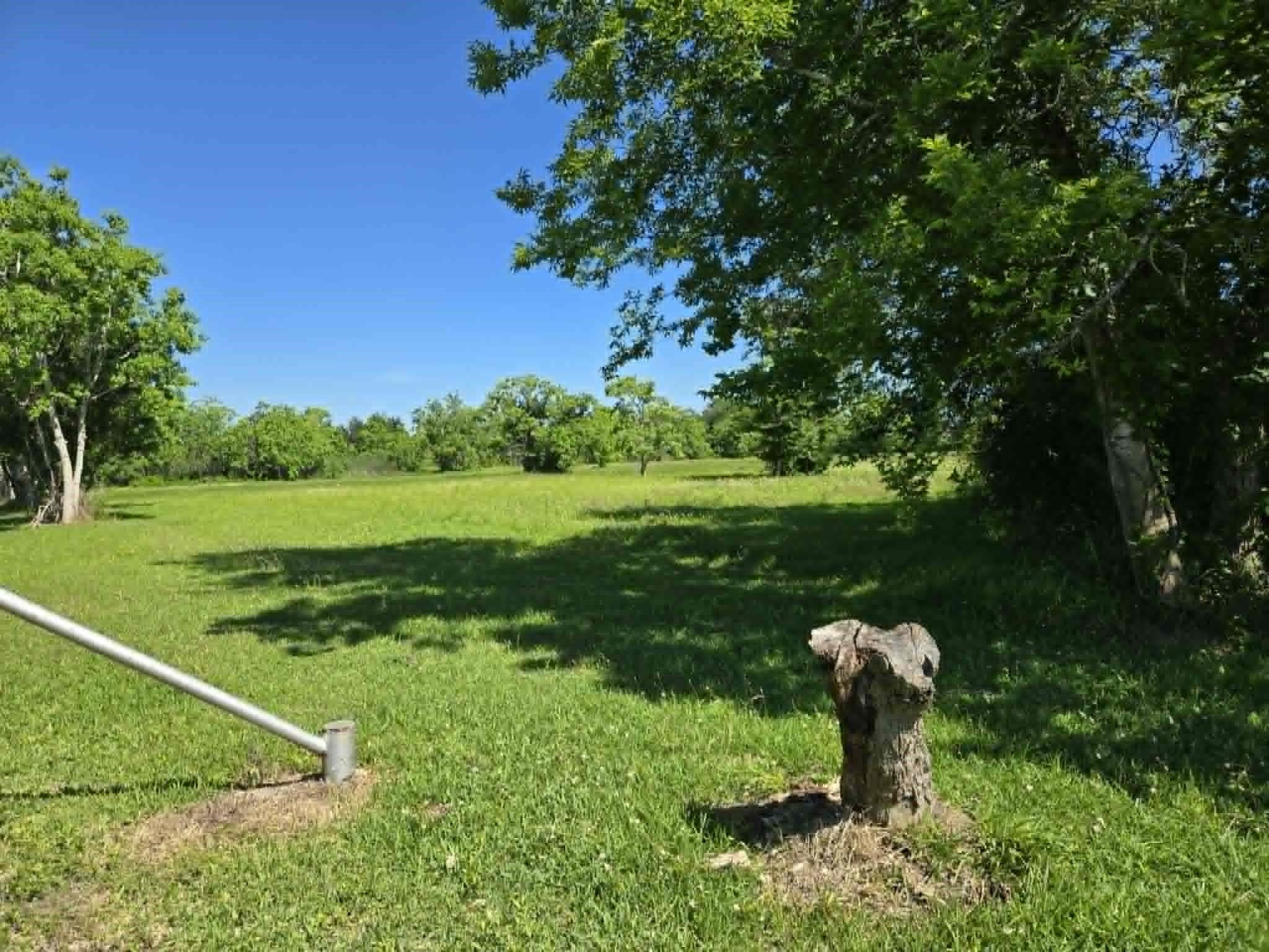 Image 4: Front Right (pond is straight a head)