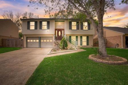 15738 Pipers View Drive