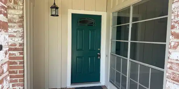 Image 3: Front-porch entry