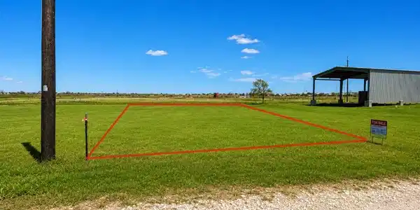 Image 4: Ground-level view of Lot 1B with the approximate p