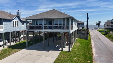 1300 Menard Avenue