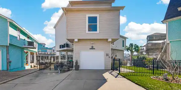 207 Lokai Street