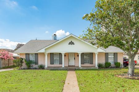 47 Adler Circle