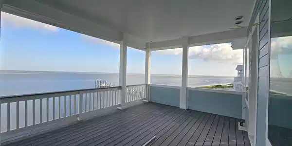 Image 2: Top Deck