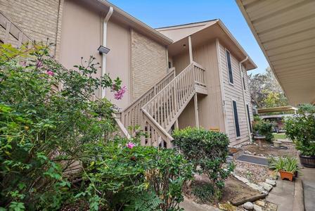 1505 Ward Road