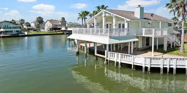1303 Coral Way