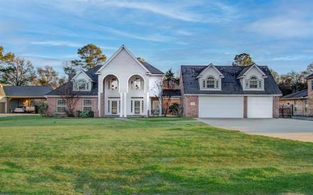 1418 Magnolia Bend