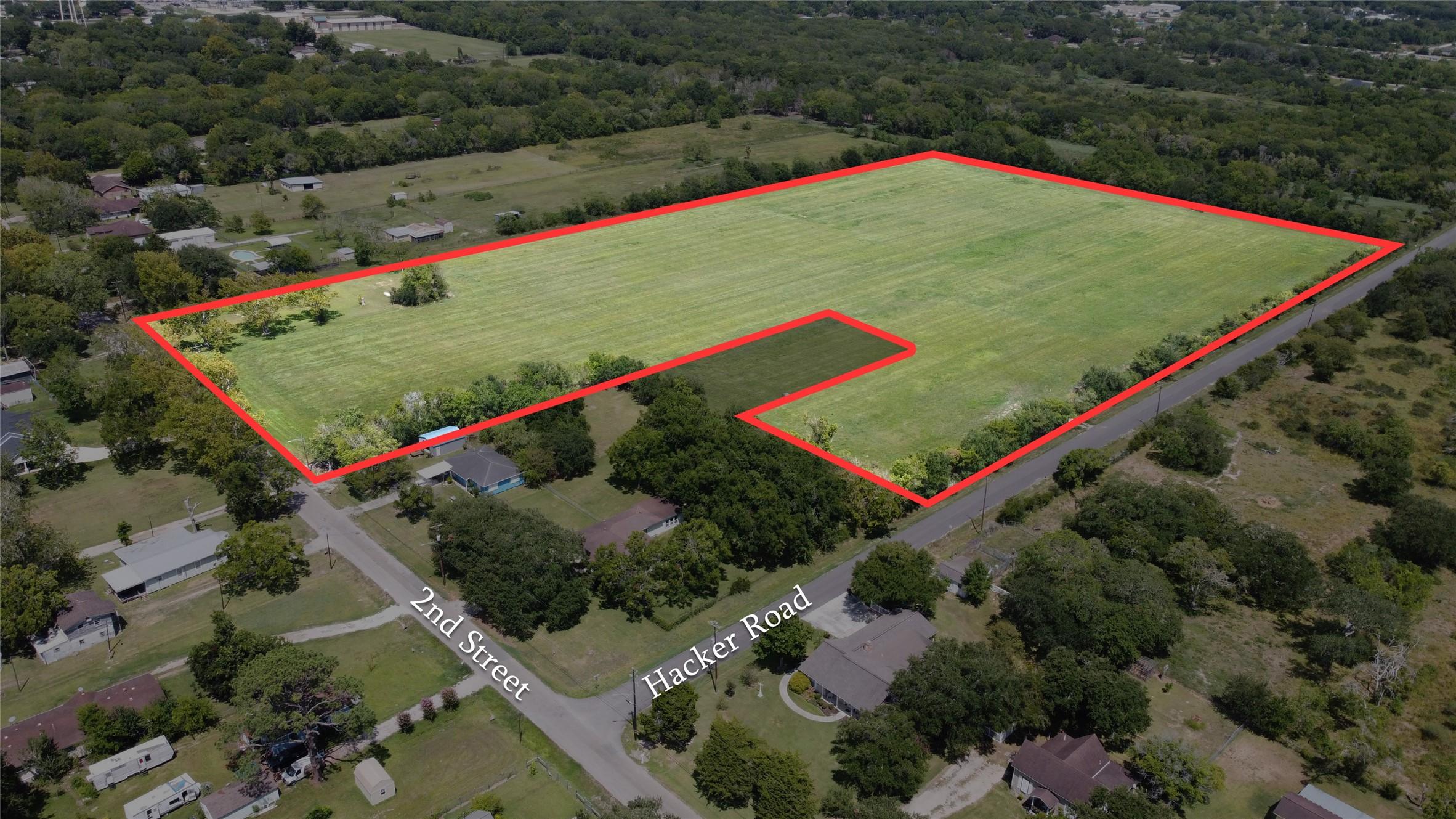 Image 1: 14.8 acres in Hitchcock!