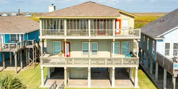 2324 Blue Water Highway