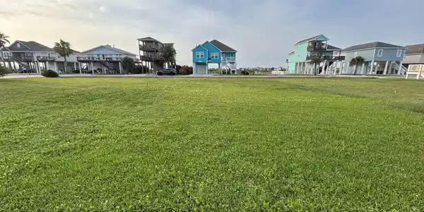 Image 3: Facing North