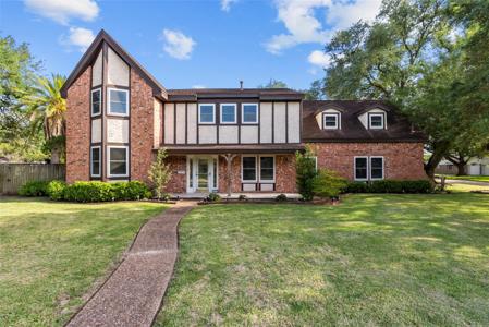 8515 Twelve Oaks Drive