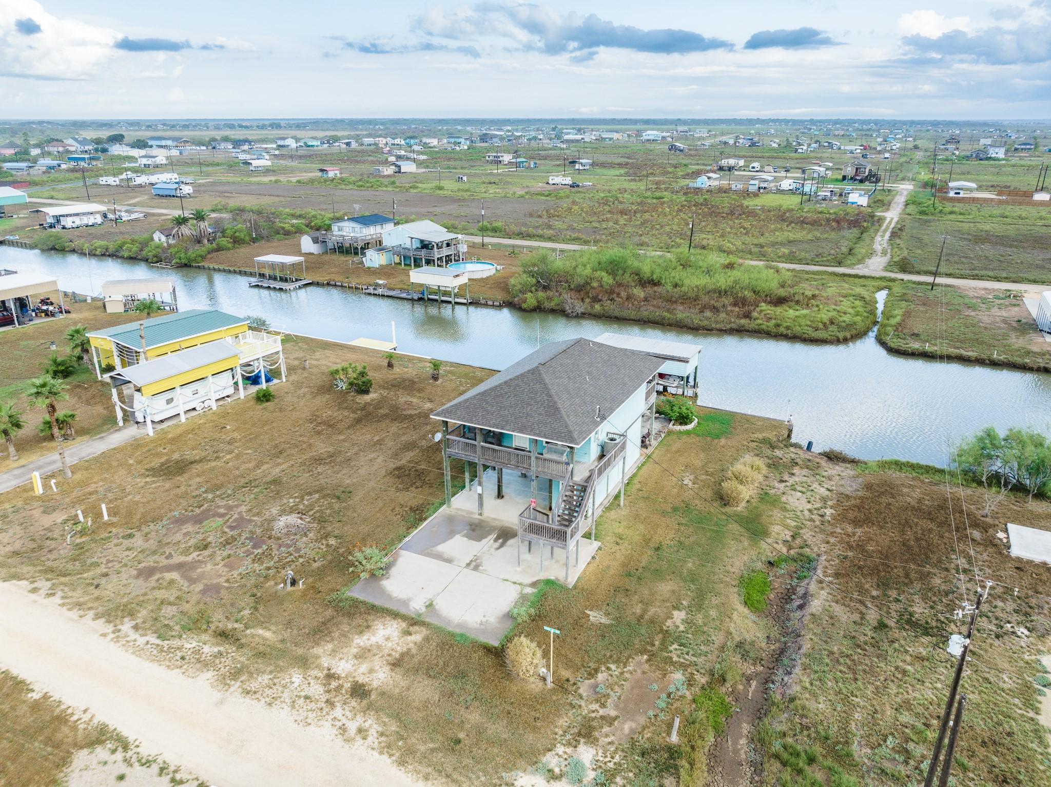 Image 2: Adjacent lot available for purchase.