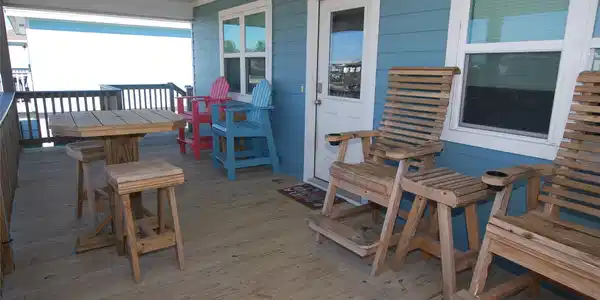 Image 3: Imagine spending time here with family and friends
