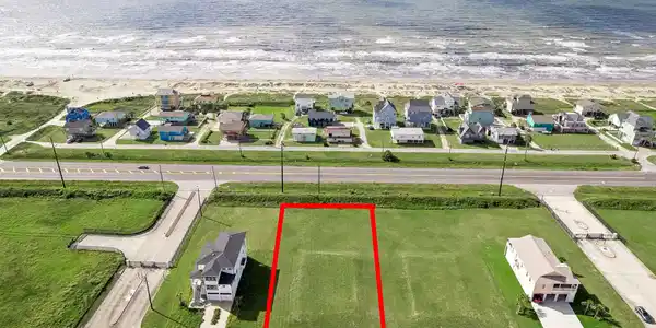 Image 2: Positioned in Sunset Cove, this cleared homesite i