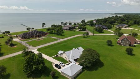 9035 North Point Drive