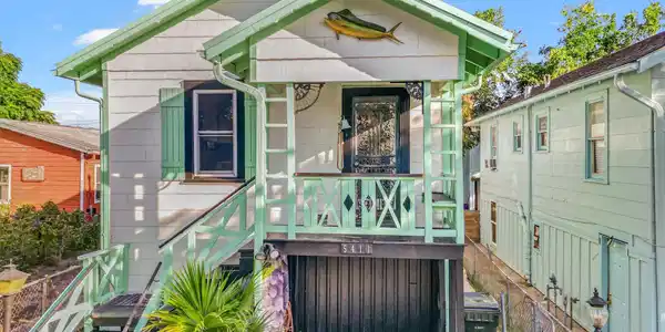 5411 Avenue R 1/2