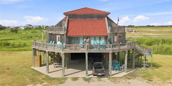 Image 2: Front elevation