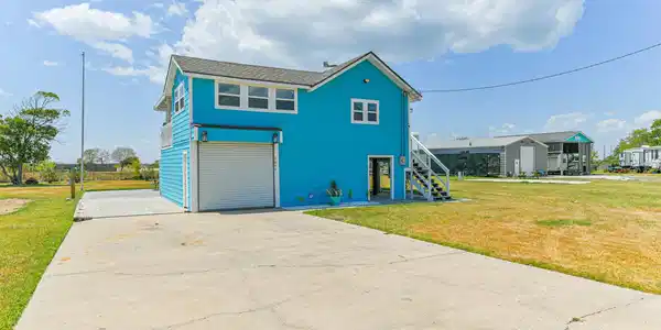 1041 N Monkhouse Drive