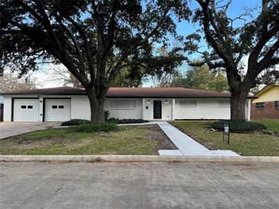 902 Lindenwood Drive