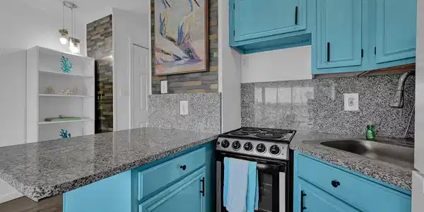 Image 3: Kitchen
